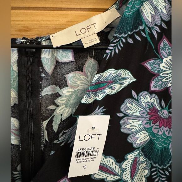 NWT Loft Size 12 Viscose Dark Floral Leaf V Neck Long Sleeve Midi Dress - Picture 14 of 16